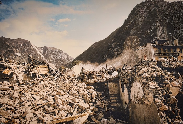 Ganze Dörfer wurden 1976 verschüttet.