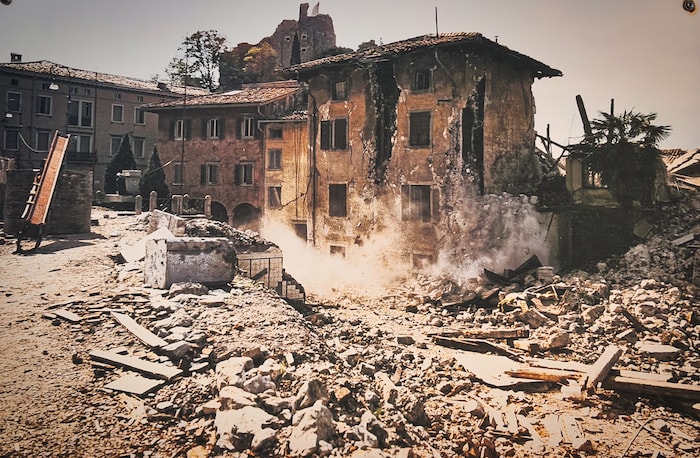 Überall sieht man aktuell rund um Gemona Bilder der Zerstörung aus dem Jahr 1976.