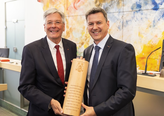 Ein alter und ein neuer Landeshauptmann: Auch Kaiser gratulierte Fellner.