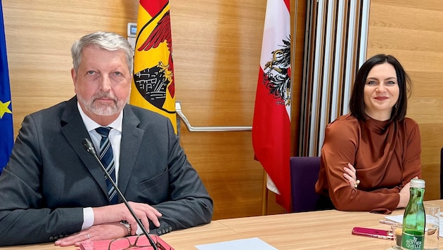 Viele Fragen betreffen die Gemeinnützigkeit im Wohnbau. Verfahrensrichter Wolfgang Köller fasst ...