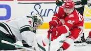 Detroit-Red Wings-Stürmer Marco Kasper steht vor seiner dritten Eishockey-Saison in der NHL.