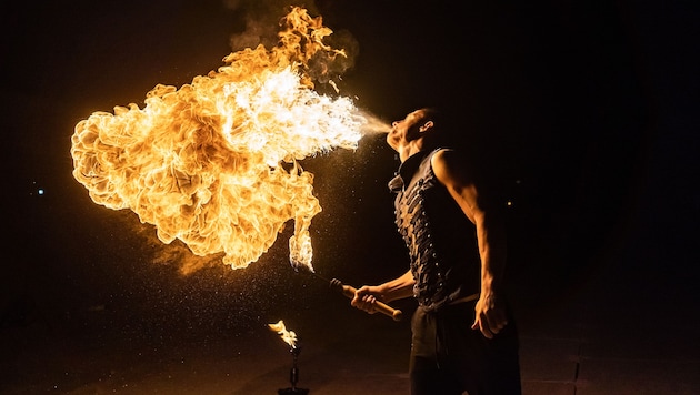 Der Unfall beim Feuerspucken war schwerwiegend. (Symbolbild)