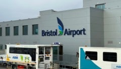 In Großbritannien ist ein Mann zu zehn Monaten Gefängnis verurteilt worden, weil er betrunken in ...