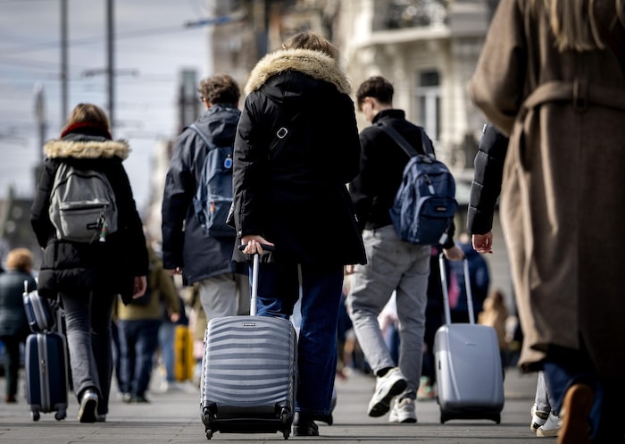 Großes Kofferrollen: Wer auf Airbnb in Salzburg eine Bleibe sucht, wird gleich fündig. Insgesamt ...