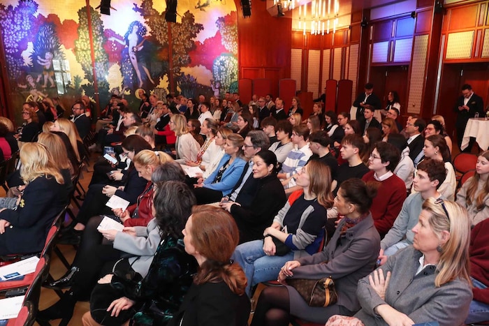 Großer Andrang bei der Podiumsdiskussion in Baden.