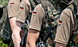 Das Verteidigungsministerium führt als Begründung an: „Wir müssen für den Ernstfall wissen, wer ...