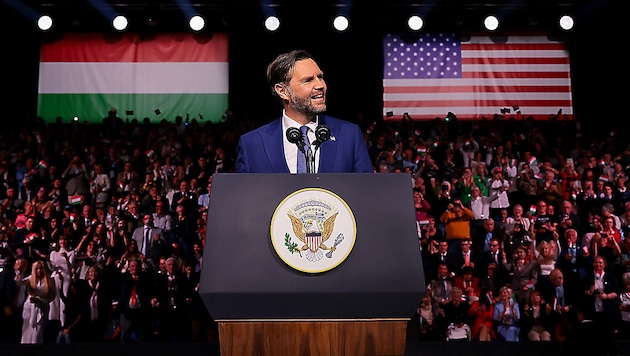 US-Vizepräsident JD Vance griff die „gesichtslosen Bürokraten“ in Brüssel an, die „das ...