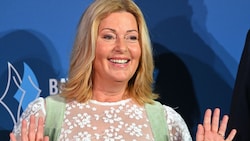 Bei den „Rosenheim-Cops“ trägt Karin Thaler immer ein Lächeln auf den Lippen. In einem Interview ...