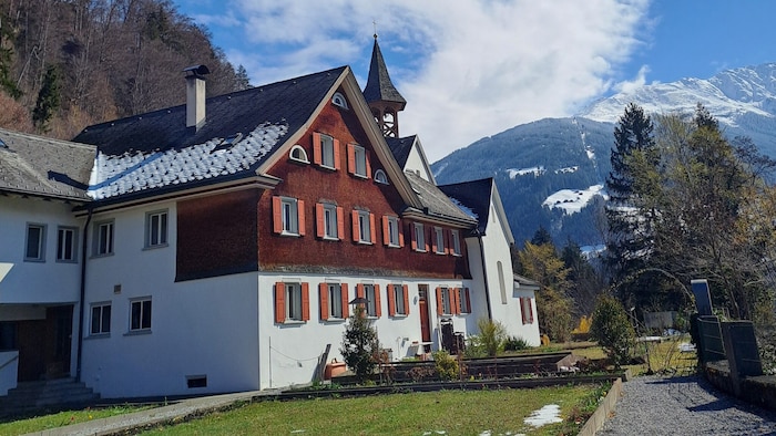 Das Kloster Gauenstein steht auf einem hohen Felsen in der Marktgemeinde Schruns.