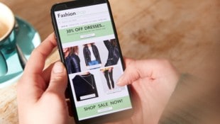 Am häufigsten gehen nach Bestellungen in Onlineshops Bekleidung und Schuhe zurück. Hauptgrund ...