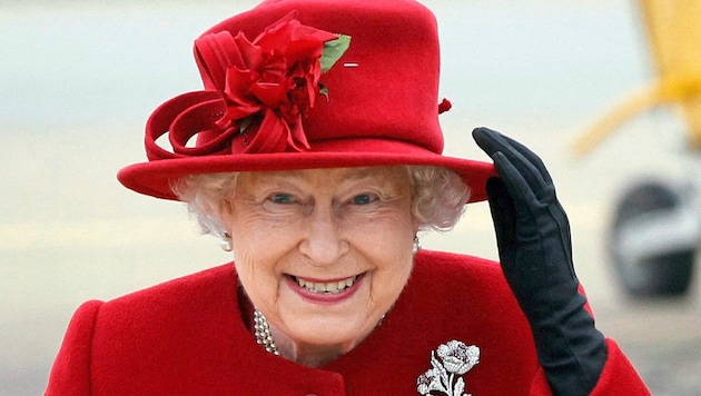 Queen Elizabeth konnte ABBA nicht widerstehen! Bei „Dancing Queen“ riss es die Monarchin mit!