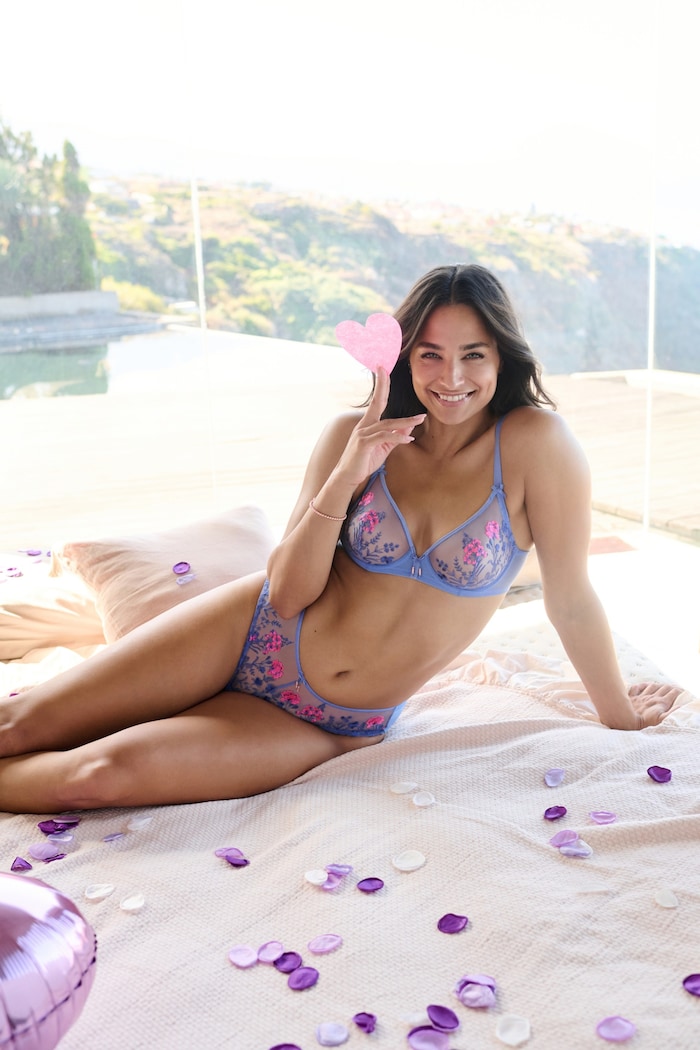 Amira Aly erzählt: „Mutter zu werden, hat das eigene Körperbewusstsein verändert.“