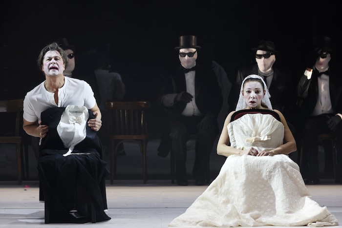 Regisseur Torsten Fischer inszenierte „Leonce und Lena“, das einzige Lustspiel von Georg Büchner