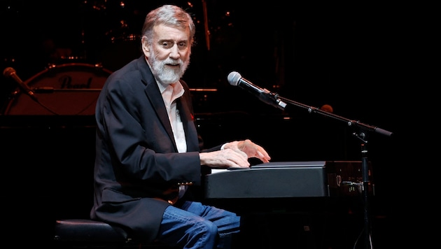 Ray Stevens bricht sich den Hals – Album erscheint trotzdem!