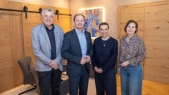 Sozialpionier und ISD-Urgestein Hubert Innerebner, BM Johannes Anzengruber, Margit Holzhammer, ...