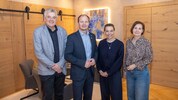 Sozialpionier und ISD-Urgestein Hubert Innerebner, BM Johannes Anzengruber, Margit Holzhammer, ...
