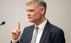 Hanger wird Kreutner unangenehme Fragen stellen