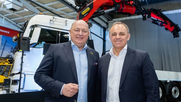 Geschäftsführer Andreas Klauser und Aufsichtsrats-Chef Hubert Palfinger dürfen neben klassischen ...