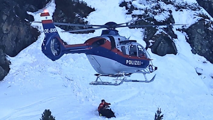 Mehrere Helis waren im Einsatz, um nach dem Vermissten zu suchen.