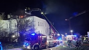 Der Rauch war von Weitem sichtbar – kurz vor Mitternacht konnte der Einsatz beendet werden.