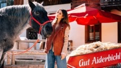 Cathy Hummels übernahm die Patenschaft für Pferd Kathi. 