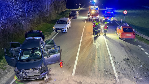 Die Feuerwehr hatte nach dem Unfall einiges zu tun.