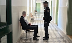 Der Angeklagte im Landesgericht St. Pölten.