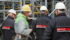 Bei mehreren Razzien im März 2026 kam es zu Festnahmen und Anzeigen.