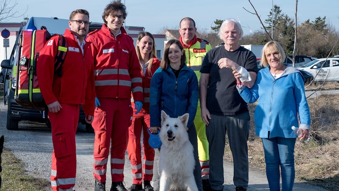 Für die „Krone“ erklären Rotes Kreuz und Samariterbund, wie man nach einem Tierbiss richtig ...