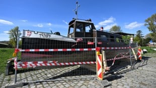 Der Kapitän ist davon überzeugt, dass das Schiff nicht von selbst gesunken ist.