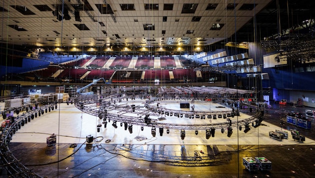 Der Aufbau läuft: Die Bühne des Eurovision Song Contest soll eine Hommage an den kreativen Geist ...