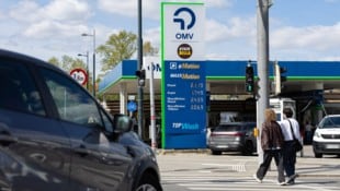 Die Österreicher sehen endlich eine Weitergabe der gesunkenen Rohölpreise an der Zapfsäule.