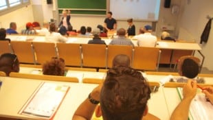 Asylwerber müssen nun Kurse abhalten. (Symbolbild)