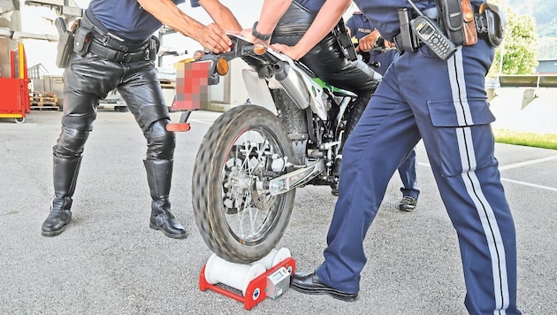 Archivbild: Das Moped des 15-Jährigen brachte es auf 134 km/h.