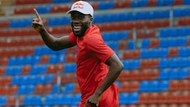 Alphonso Davies ist das neue Werbegesicht für Red Bull.