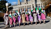 Catwalk am Rathausplatz: Die steirischen Hoheiten setzten sich für den „Krone“-Fotografen in ...
