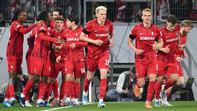 Jubilation at SC Freiburg in the Europa League!