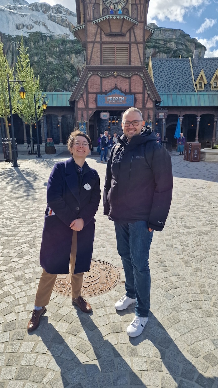 „Krone“-Reiseredakteur Mario Aberl traf Roboteringenieurin Maëva Arlandis vor der neuen ...