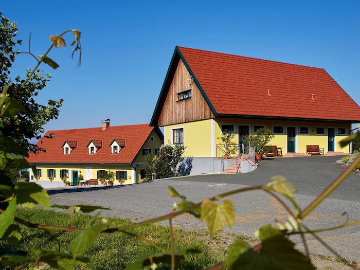 WEINGUT KLUG: In der Kategorie der steirischen Leitsorte holte sich das Weingut Klug in ...
