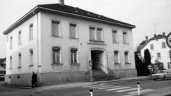 Das Gemeindeamt Höchst mit Arrestzelle im Keller im Jahre 1979.