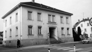 Das Gemeindeamt Höchst mit Arrestzelle im Keller im Jahre 1979.