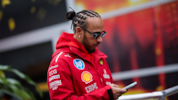 Lewis Hamilton zeigt Reue.
