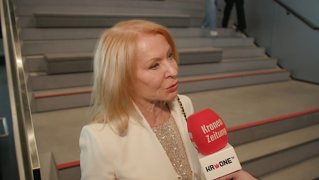 Star-Astrologin Gerda Rogers schaute vor dem Bundesliga-Finale in die Sterne – und kam zu ...