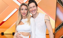 Dank des Trainings für „Let‘s Dance“ hat bei Anna-Carina Woitschack jetzt einen Mega-Sixpack. ...