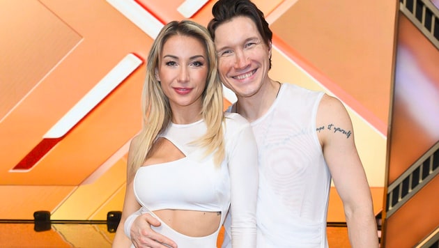 Dank des Trainings für „Let‘s Dance“ hat bei Anna-Carina Woitschack jetzt einen Mega-Sixpack. ...