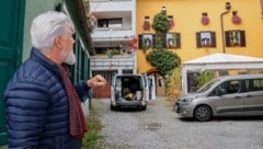 Nur wenige Meter von seinem Wohnhaus entfernt, wird bei Wolfgang Rainer nachts gelärmt, Müll ...