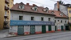 Das Plakat am Girardihaus in der Leonhardstraße lässt schon erahnen, was hier geplant ist.