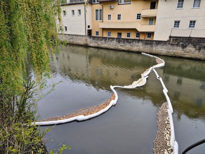 Die Ölsperre bleibt bis morgen Früh.