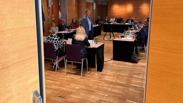 Insgesamt werden 35 Auskunftspersonen im U-Ausschuss in Eisenstadt befragt.