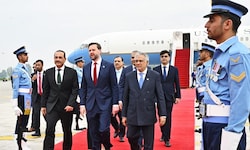 Die US-Delegation um Vizepräsident JD Vance bei der ersten Verhandlungsrunde in Pakistan.
